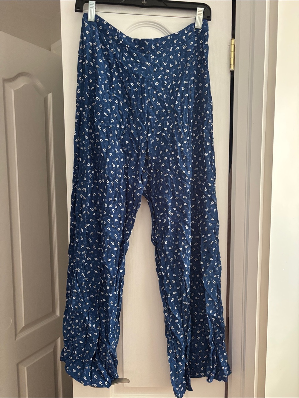 Faithfull the Brand Blue Floral Wide Leg Pants! Great for holiday!